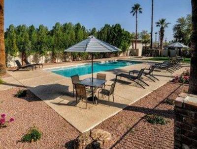 фото отеля Howard Johnson Scottsdale