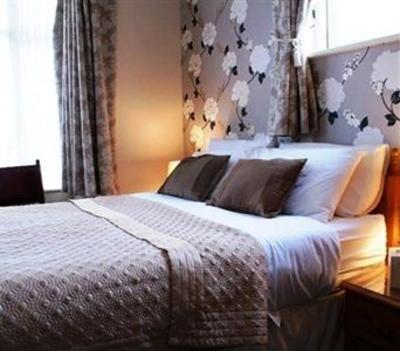фото отеля The Crescent Guest House