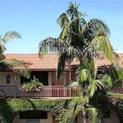 фото отеля Garden Inn & Suites