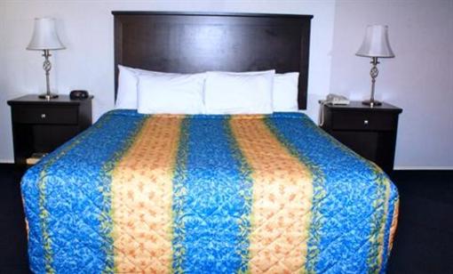 фото отеля Garden Inn & Suites