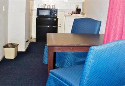фото отеля Garden Inn & Suites