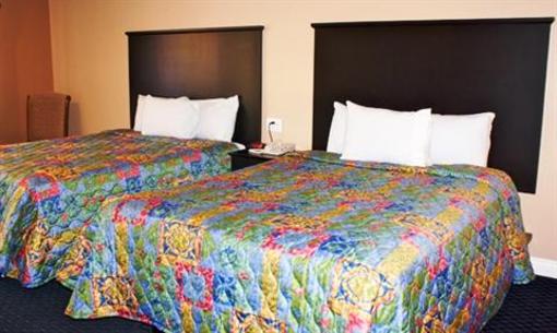 фото отеля Garden Inn & Suites