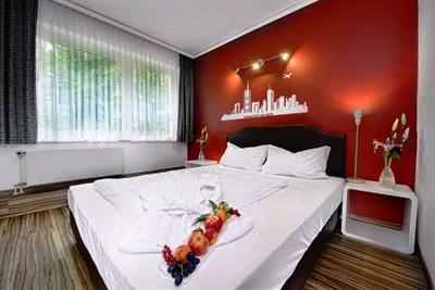 фото отеля Airport & Seminarhotel