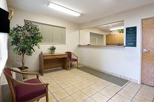 фото отеля Crossland Economy Studios Albuquerque - Northeast