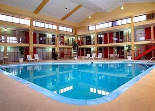 фото отеля Quality Inn & Suites Louisville Jeffersontown
