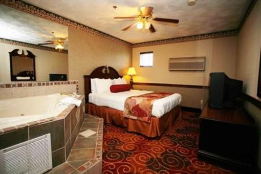 фото отеля BEST WESTERN Georgetown Corporate Center Hotel