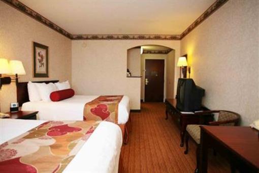 фото отеля BEST WESTERN Georgetown Corporate Center Hotel