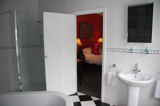 фото отеля Upper Mount House Hotel