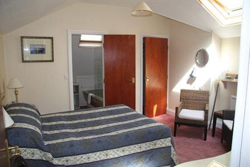 фото отеля Upper Mount House Hotel