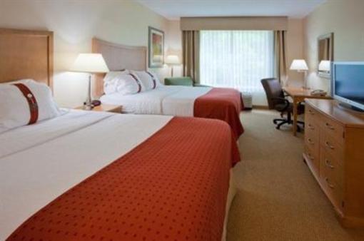фото отеля Holiday Inn Hotel and Suites Savannah-Pooler