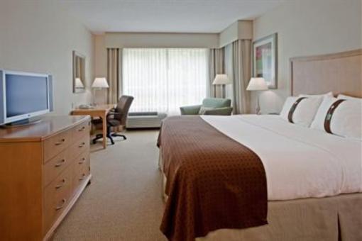 фото отеля Holiday Inn Hotel and Suites Savannah-Pooler