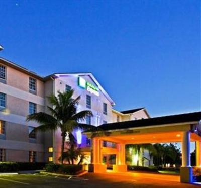 фото отеля Holiday Inn Express Bonita Springs