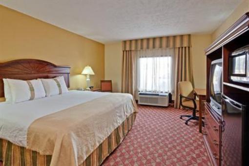фото отеля Holiday Inn Columbus (Mississippi)