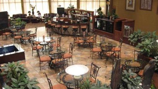 фото отеля Holiday Inn Columbus (Mississippi)