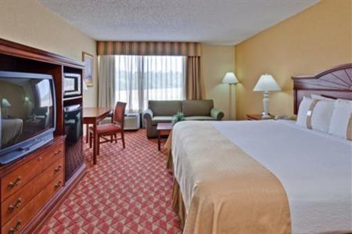 фото отеля Holiday Inn Columbus (Mississippi)