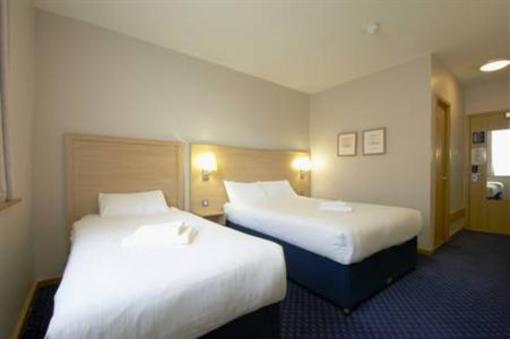 фото отеля Travelodge Galway