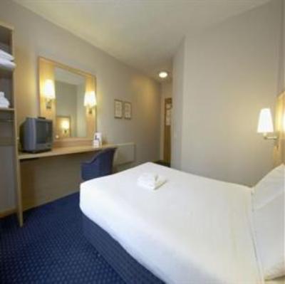 фото отеля Travelodge Galway