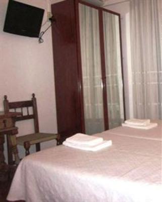 фото отеля Hostal Esmeralda Madrid