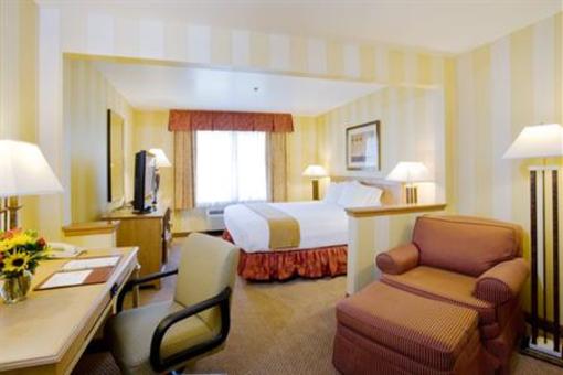 фото отеля Holiday Inn Express Hotel & Suites Carpinteria