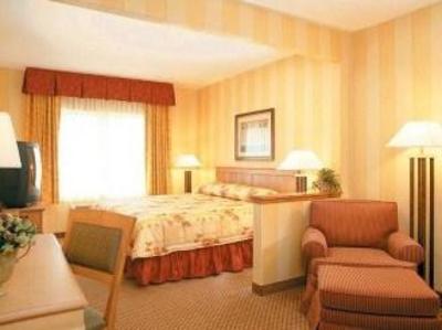 фото отеля Holiday Inn Express Hotel & Suites Carpinteria