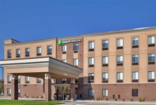 фото отеля Holiday Inn Express & Suites Lincoln Airport