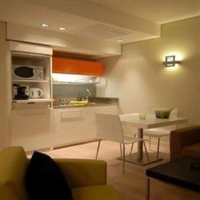 фото отеля B-Aparthotel Grand Place
