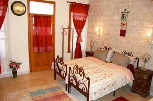 фото отеля Beit Yosef Bed & Breakfast