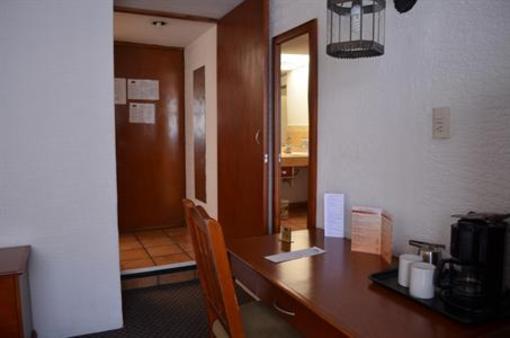 фото отеля Howard Johnson Calle Real Morelia