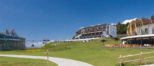фото отеля Alpina Dolomites Hotel Kastelruth