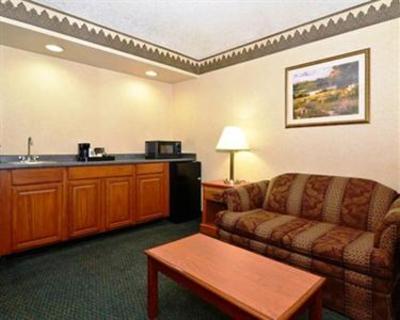фото отеля Comfort Inn Nashville White Bridge
