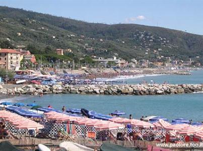 фото отеля Tirreno Hotel Lavagna