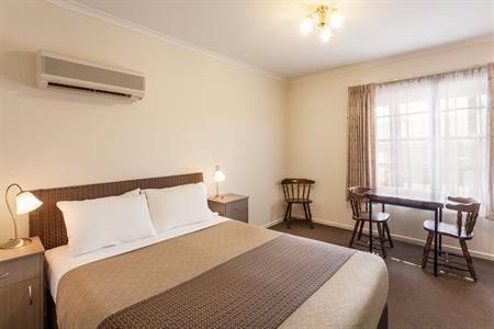 фото отеля BEST WESTERN Olde Maritime Motor Inn