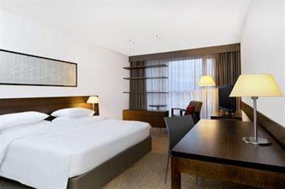 фото отеля Four Points by Sheraton Bolzano