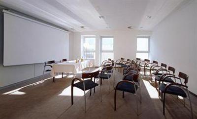фото отеля Four Points by Sheraton Bolzano