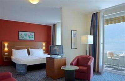 фото отеля Ramada La Palma au Lac
