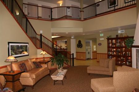 фото отеля Holiday Inn Express & Suites - McKinleyville