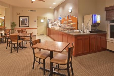 фото отеля Holiday Inn Express & Suites - McKinleyville