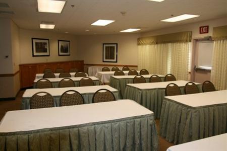 фото отеля Holiday Inn Express & Suites - McKinleyville