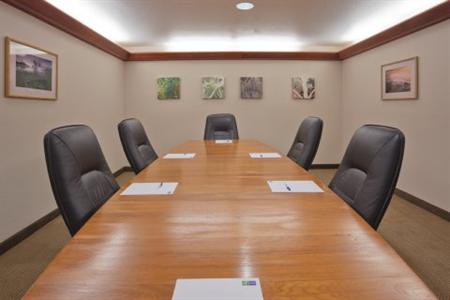 фото отеля Holiday Inn Express & Suites - McKinleyville