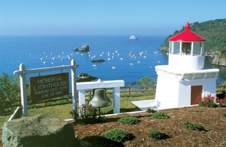 фото отеля Holiday Inn Express & Suites - McKinleyville