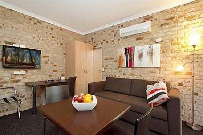 фото отеля Highlander Motor Inn