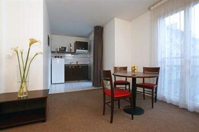 фото отеля Appart'City Clichy-la-Garenne