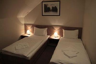 фото отеля Erzsebet Kiralyne Hotel