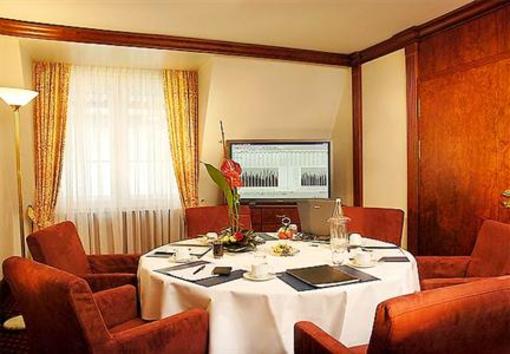 фото отеля Courtyard by Marriott Hamburg Airport