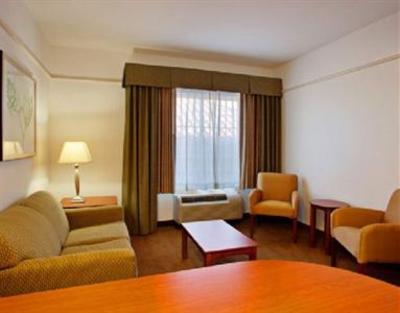 фото отеля La Quinta Inn & Suites Santa Clarita/Stevenson