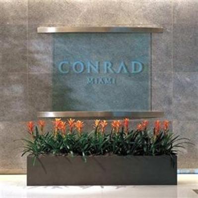 фото отеля Conrad Miami
