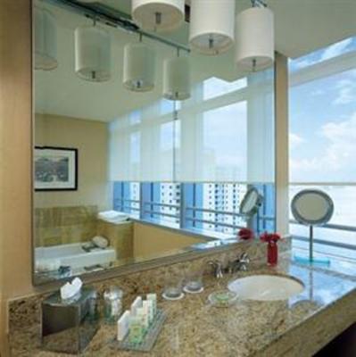 фото отеля Conrad Miami