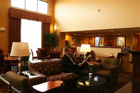 фото отеля Hampton Inn & Suites Airport Grand Rapids