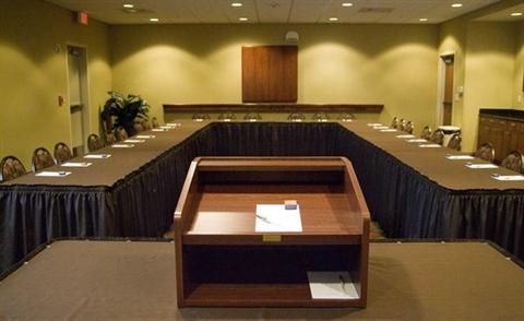 фото отеля Hampton Inn & Suites Airport Grand Rapids