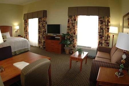 фото отеля Hampton Inn & Suites Airport Grand Rapids